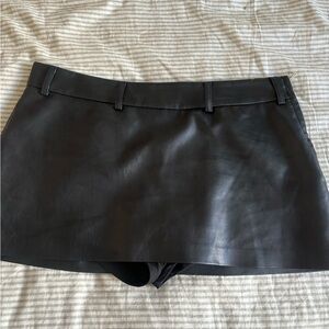 Black Festival Edikted skirt
